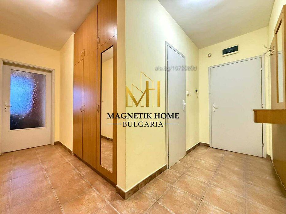 Приветлив двустаен апартамент до Руската гимназия в ж.к. Лазур