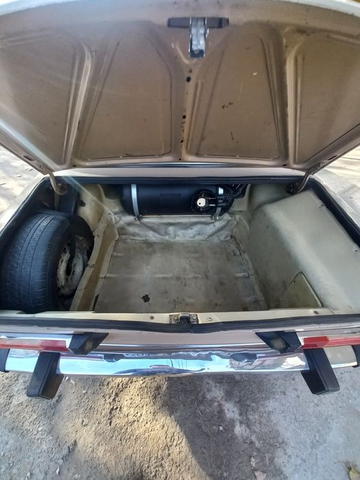 Vaz 2106 sotiladi Xolati zur churigan joyi yoq