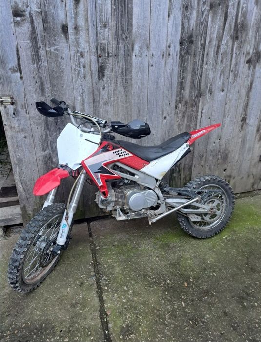 Cross 125cc 4T  .