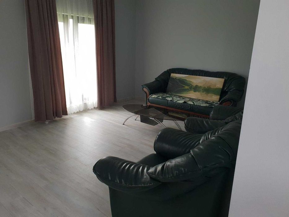 Închiriez apartament tip duplex Rădăuți