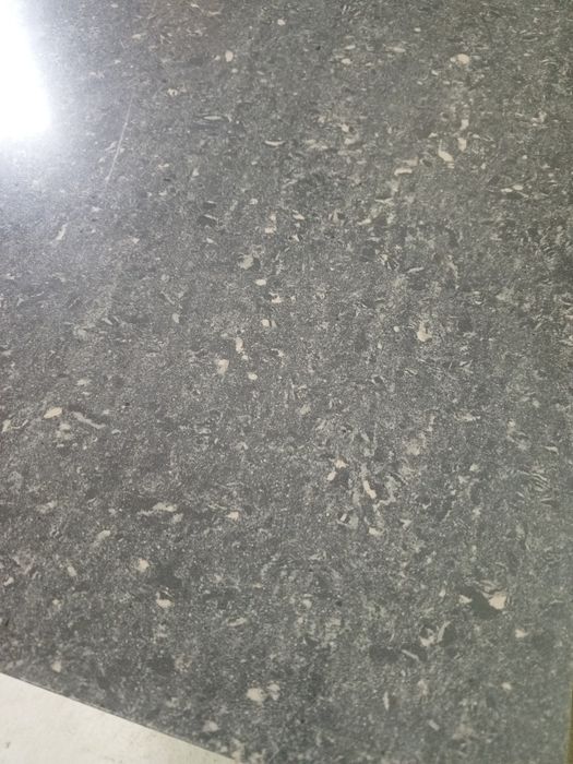 Продам керамогранит бывший в использовании.