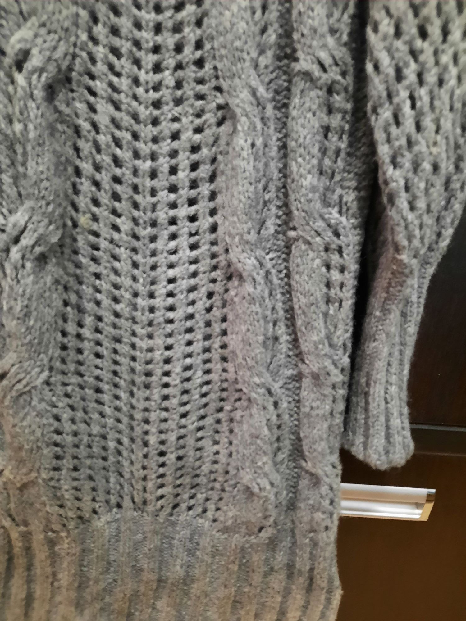 Cămașă de dama semi transparenta și pulover ( rochie Benetton .)
