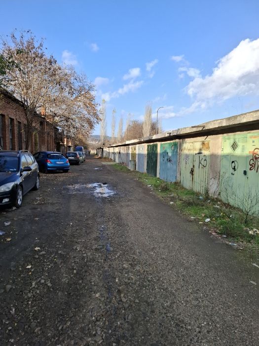 Гараж под наем до Горубсо