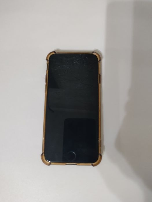 iPhone 7 целый не сломанный