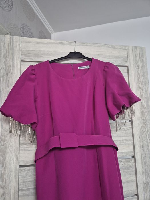 Vând rochiță superbă