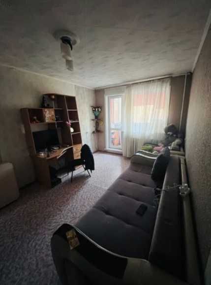 Продам 2комн квартиру р-н Парка Победы 2/5 не угол