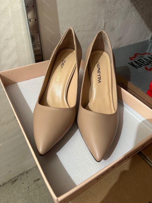 Дамски обувки на ток 38