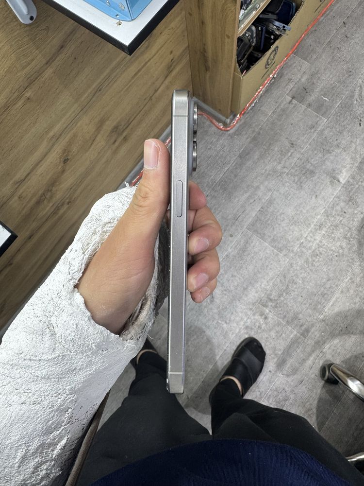 Iphone 15 pro max sorchna