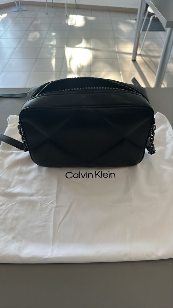 Дамска чанта Calvin Klein