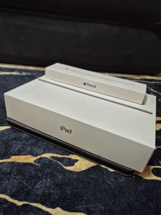 Продам ipad 8 128 gb