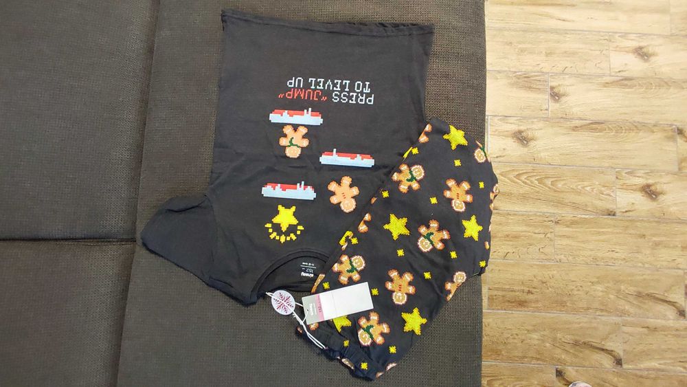 Детска пижама размер 152, нова