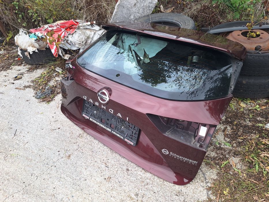 Заден Капак Със Стъкло За Nissan Qashqai J12  от 2021-2025 Година