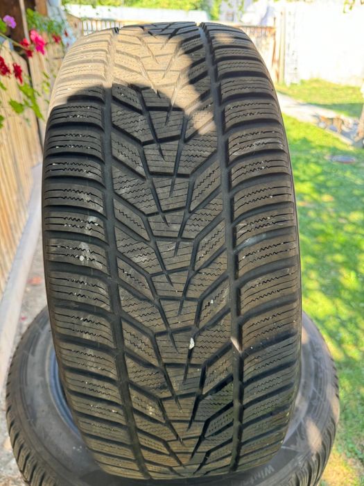 Cauciucuri iarna ca noi Hankook 255/45/R20 105V utilizate 1 sezon