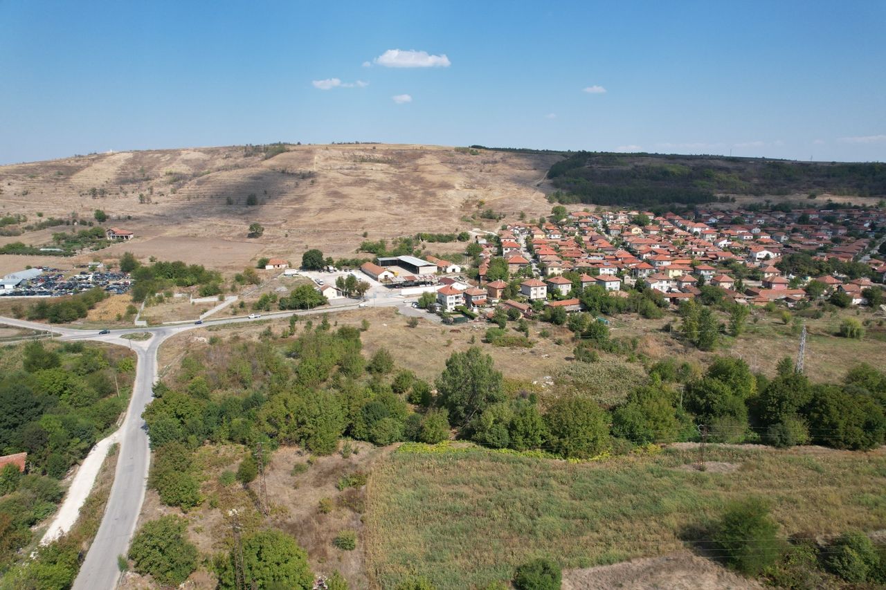 Продава се Земеделски имот в Плевен, Индустриална зона -  кв.м за 2040 €/дка - Снимка #6