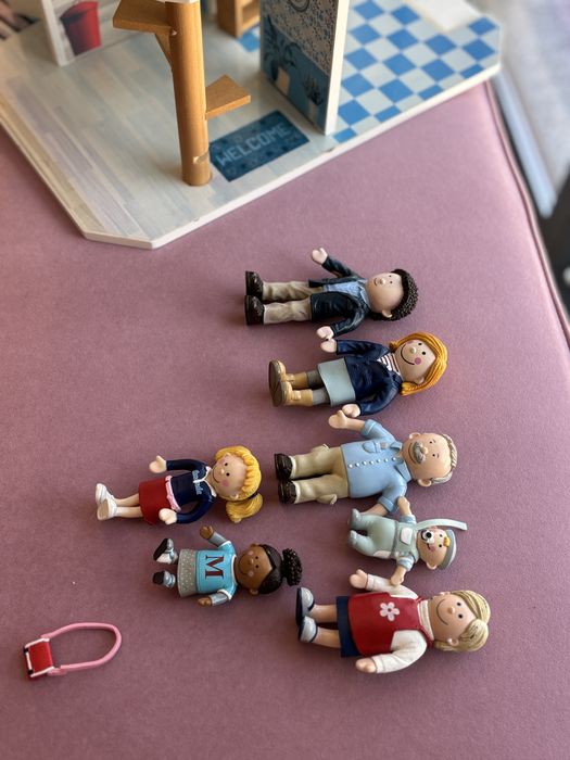 Детска дървена къща на Аманда+всички аксесоари към нея