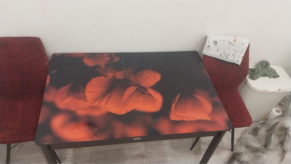 Продам стол кухоный