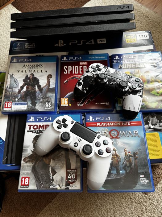 Playstation 4 Pro 1TB CD