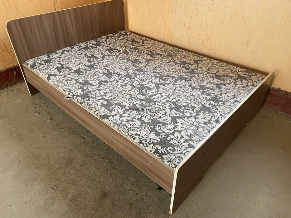 Спальный диван.