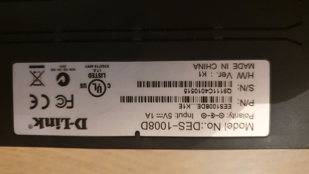 D-Link DES-1008D Switch 8 porturi Curier OLX