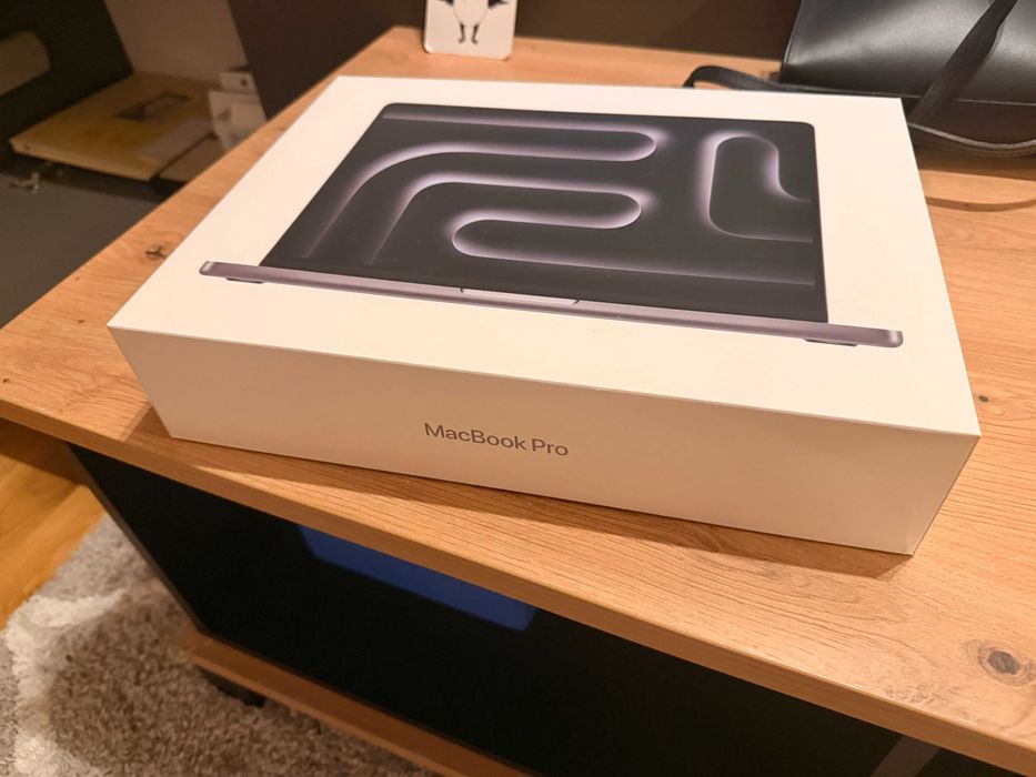 MacBook Pro 14" M3 – 16GB RAM / 512GB SSD