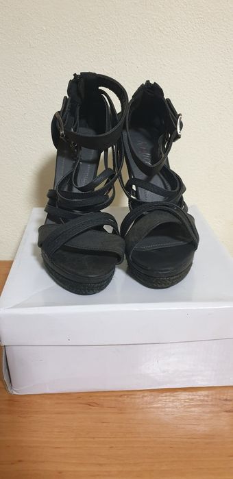 Vând pantofi dama marimea 37 și 38