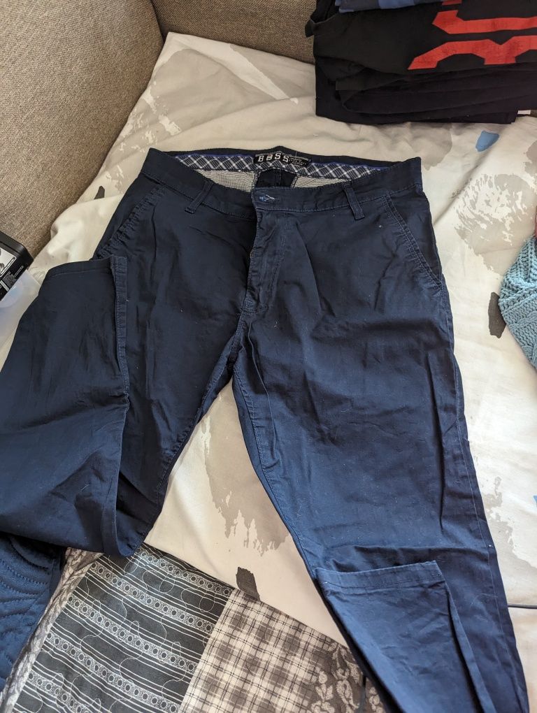 Pantaloni de ocazie Hugo Boss originari și Hm