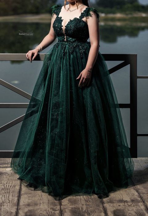 Абитуриентска рокля