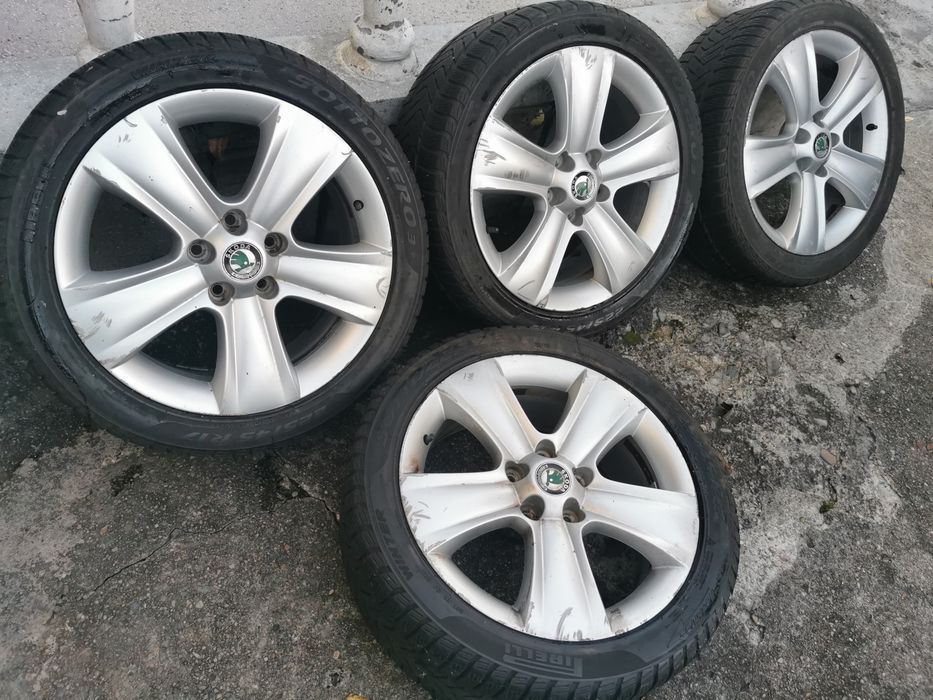 jante originale skoda + anvelope iarnaPirelli 225 45 R17
