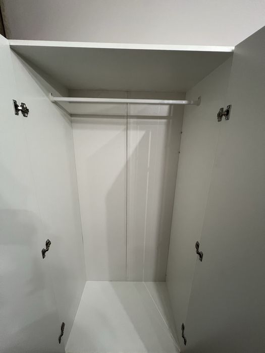 Трикрилен гардероб Ikea