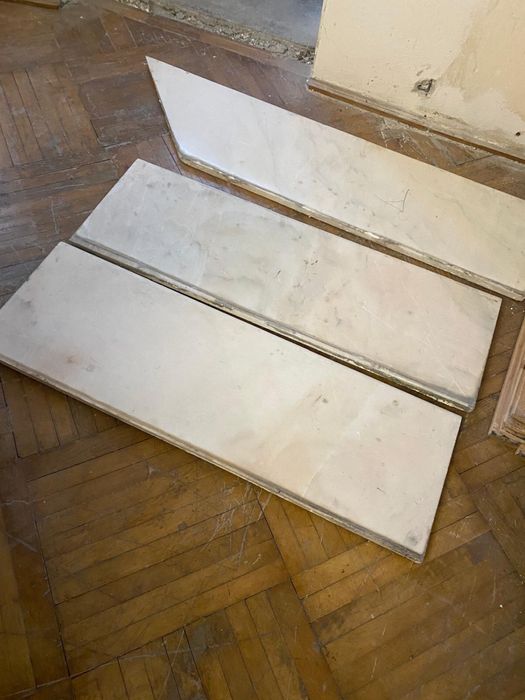 Vand placi marmura cu ridicare din Hunedoara