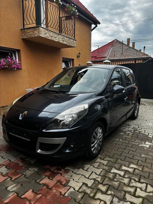 Renault Scenic 2011