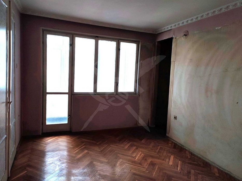 Продава се Многостаен апартамент в Варна, Център - 100 кв.м за 1970 €/кв.м - Снимка #4