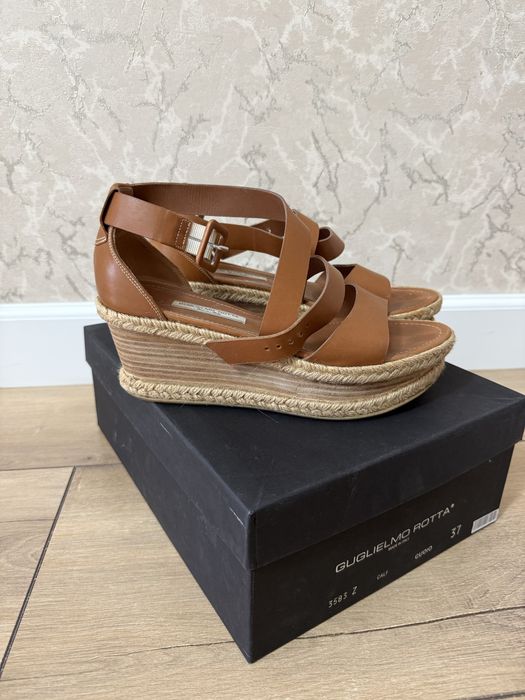 Продам итальянскую обувь