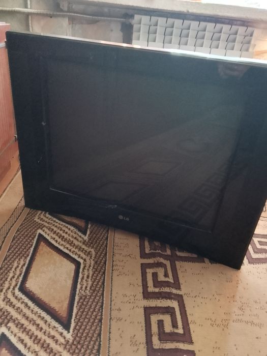Продам телевизор Lg