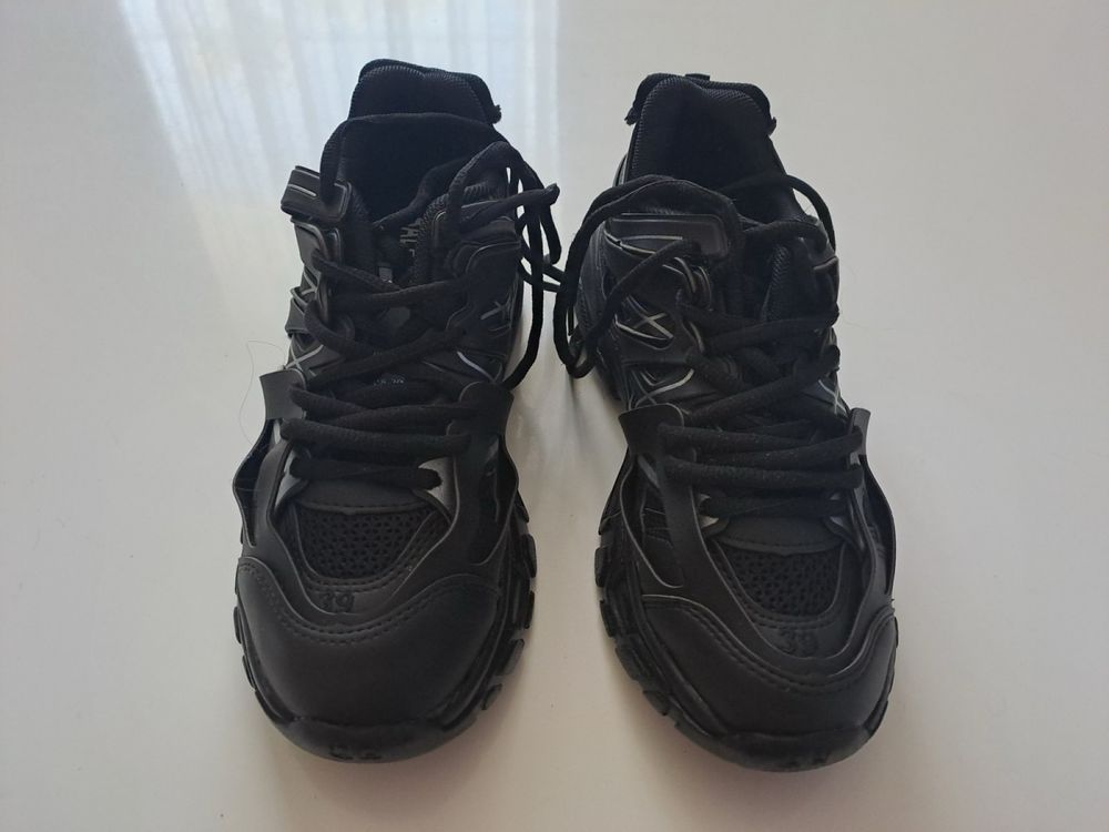 Balenciaga track