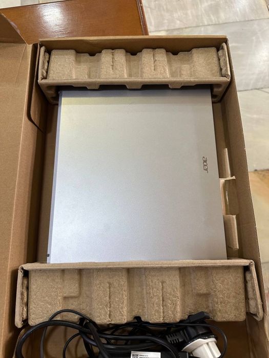 Acer Aspire3 pure silver