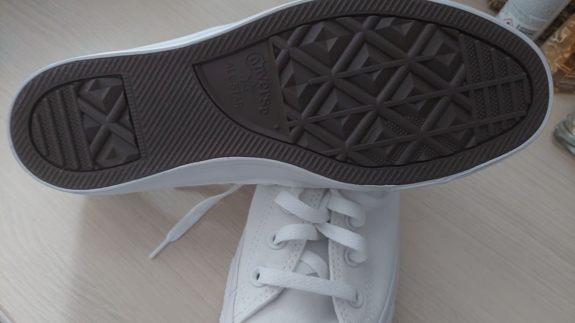 Кецове Converse 41.5, UK8