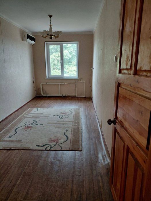 Чирчик шахар 3 м/р 2х Нархи 29.000$ Бош толов ва паспорт билан Ипотека