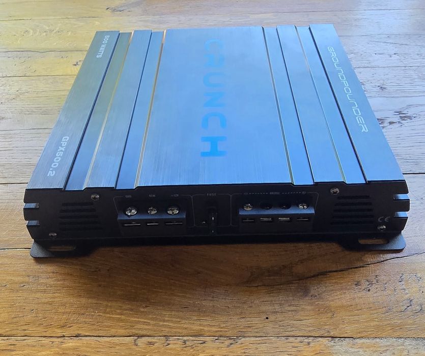 Amplificator auto CRUNCH 500 w ,250 w rms