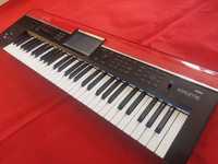 KORG KROME  Red   -  750Euro