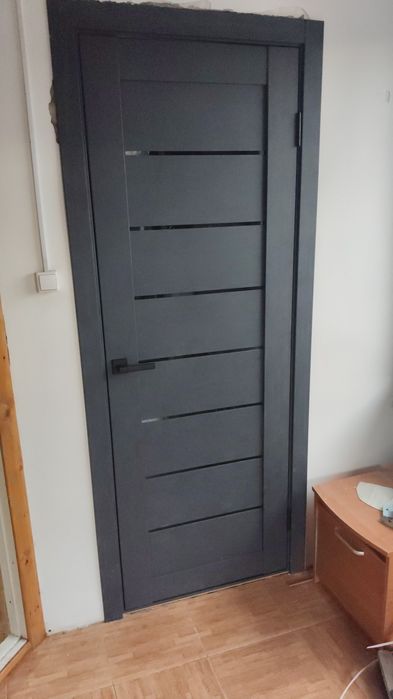 Установка дверей работы по дереву