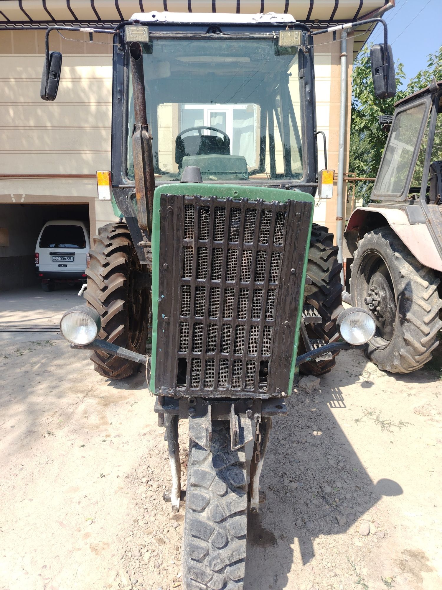 Traktor MTZ 80 s