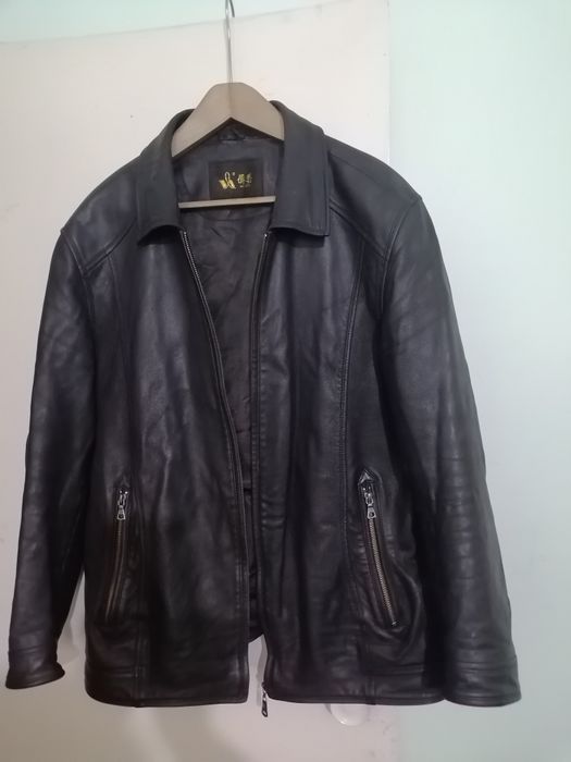 Продам кожаные куртки.