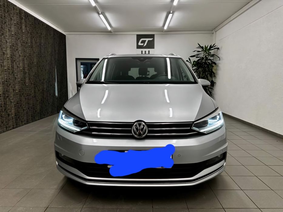 Vând vw touran 2017  motor 2.0 diesel  150 Ps automat