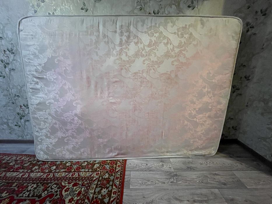 Продам матрас, без пятен, в хорошем состояний