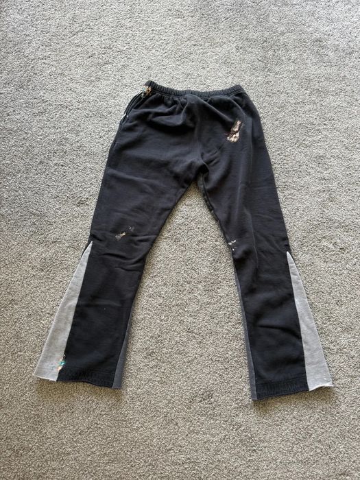 Pantaloni flared Gallery Dept noi