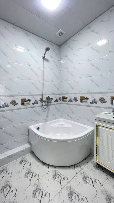 Buxoro City da 2 xonalik 3-qavatda tayyor kvartira sotiladi m² 6.5mln