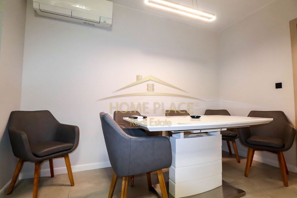 Дава се под наем Четиристаен апартамент в Варна, Базар Левски - 110 кв.м за 1275 € - Снимка #2