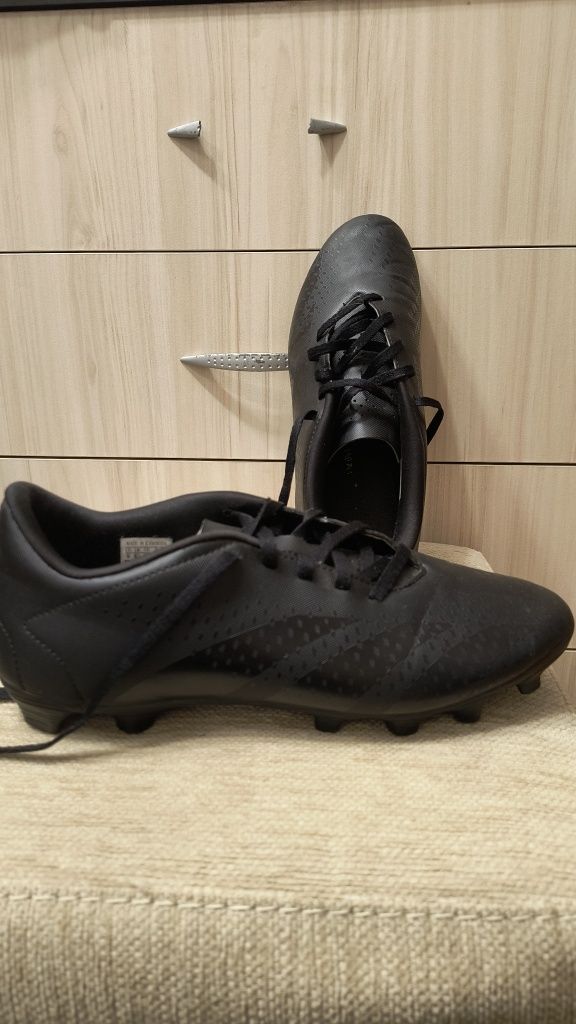 Оригинални бутонки Adidas predator