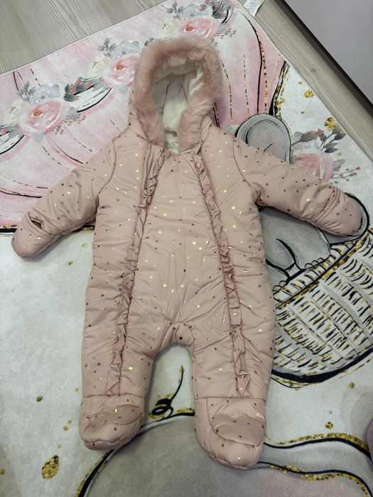 Космонавт за бебе